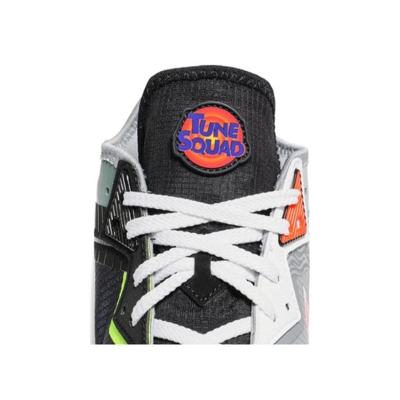 Nike LeBron XVIII 18 Low Space Jam Bugs vs Marvin - Picture 4 of 16